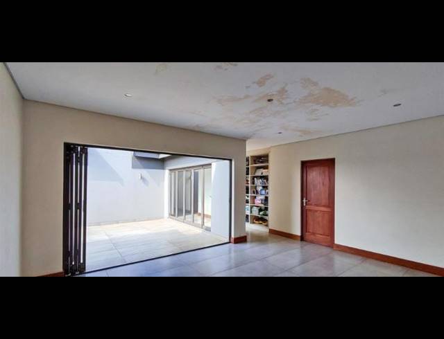 5 BEDROOM HOUSE FOR SALE IN HELDERWYK